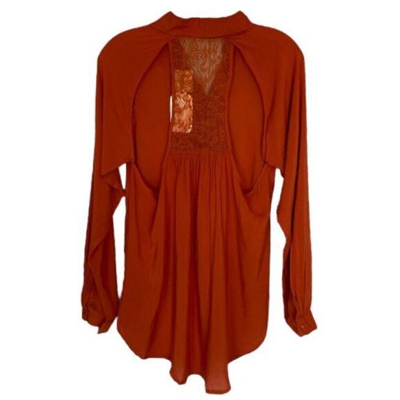 Lost April Rust Orange Lace Back Cutout High Low Button Up Top NWT Size Small - Picture 2 of 6